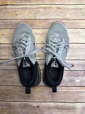 Nike Light Gray and Black Mesh Running Sneakers